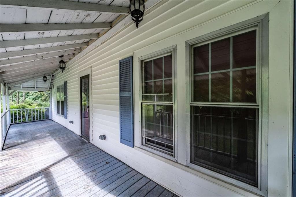 2 bedroom, 2 bathroom, 1,615 sq ft single family residence for sale at 5226 S Highway 27, Lindale, GA 30147 — photo 4