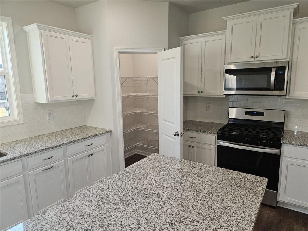 4 bedroom, 4 bathroom townhouse for rent at 1574 Gin Blossom Circle, Lawrenceville, GA 30045 for $2,600 a month — photo 9