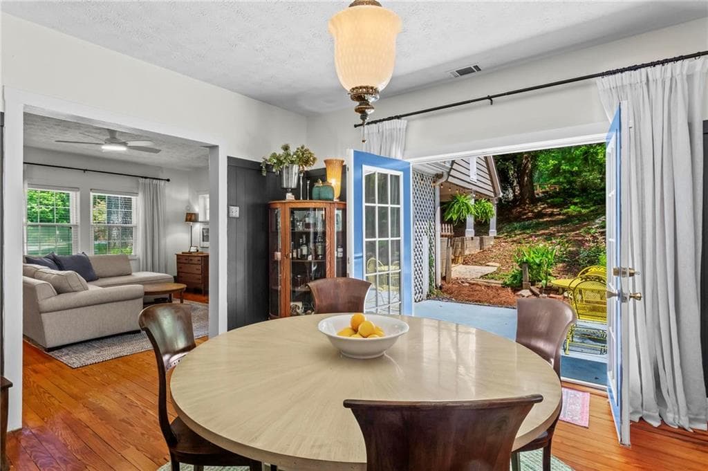 2 bedroom, 2 bathroom, 1,485 sq ft single family residence under contract at 1402 Carter Road, Decatur, GA 30030 — photo 8