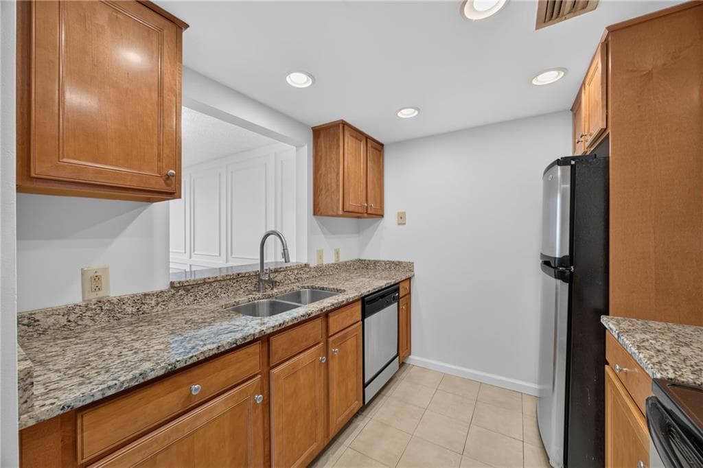 1 bedroom, 1 bathroom, 645 sq ft condominium for sale at 1280 W Peachtree Street 1710, Atlanta, GA 30309 — photo 4