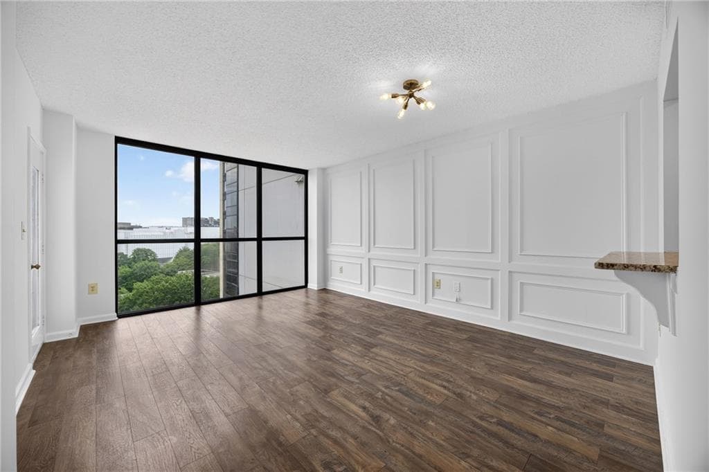 1 bedroom, 1 bathroom, 645 sq ft condominium for sale at 1280 W Peachtree Street 1710, Atlanta, GA 30309 — photo 2
