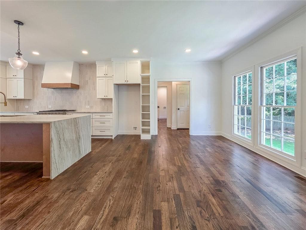 5 bedroom, 4 bathroom, 4,396 sq ft single family residence for sale at 588 Lees Trace, Marietta, GA 30064 — photo 4