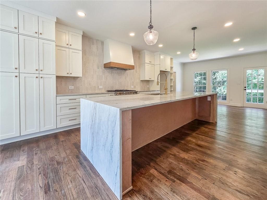 5 bedroom, 4 bathroom, 4,396 sq ft single family residence for sale at 588 Lees Trace, Marietta, GA 30064 — photo 6