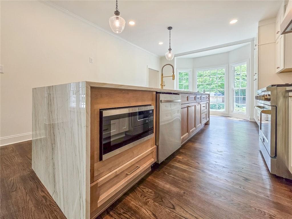 5 bedroom, 4 bathroom, 4,396 sq ft single family residence for sale at 588 Lees Trace, Marietta, GA 30064 — photo 9