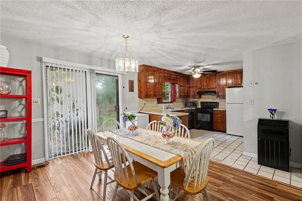 4 bedroom, 3 bathroom, 1,974 sq ft single family residence for sale at 5894 Sutton Drive, Douglasville, GA 30135 — photo 9