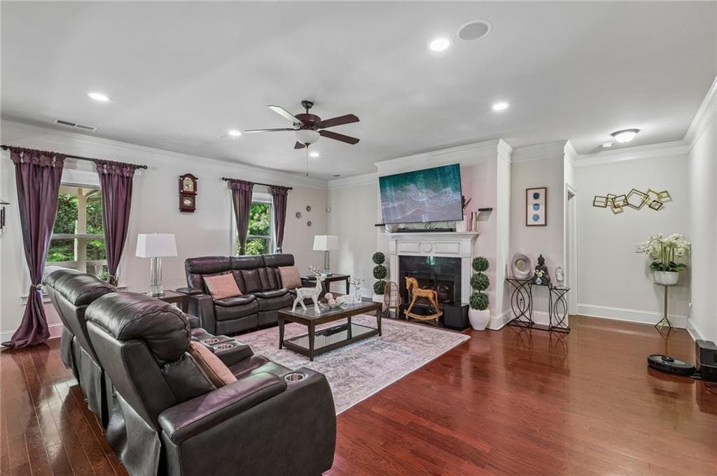 5 bedroom, 6 bathroom, 4,008 sq ft single family residence for sale at 5340 Winding Lakes Drive, Cumming, GA 30028 — photo 7
