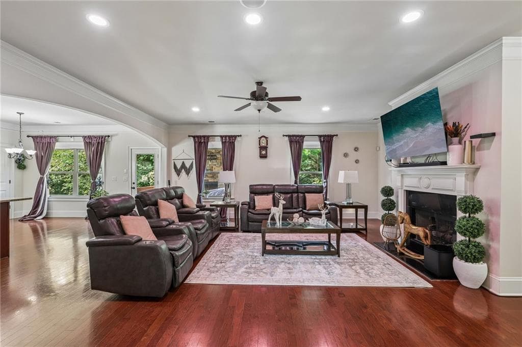 5 bedroom, 6 bathroom, 4,008 sq ft single family residence for sale at 5340 Winding Lakes Drive, Cumming, GA 30028 — photo 8