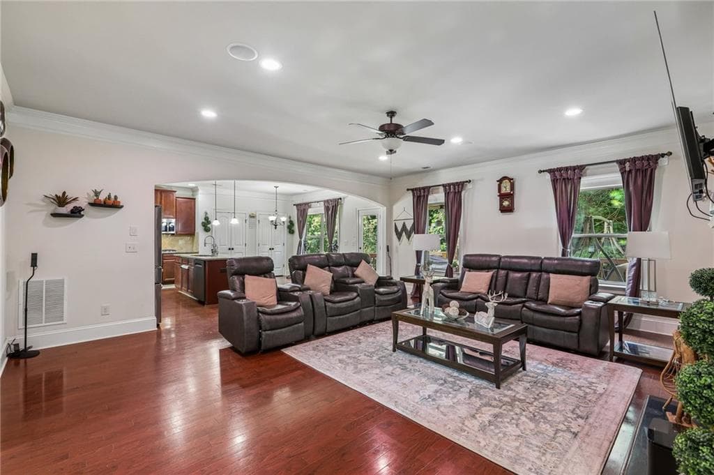 5 bedroom, 6 bathroom, 4,008 sq ft single family residence for sale at 5340 Winding Lakes Drive, Cumming, GA 30028 — photo 9