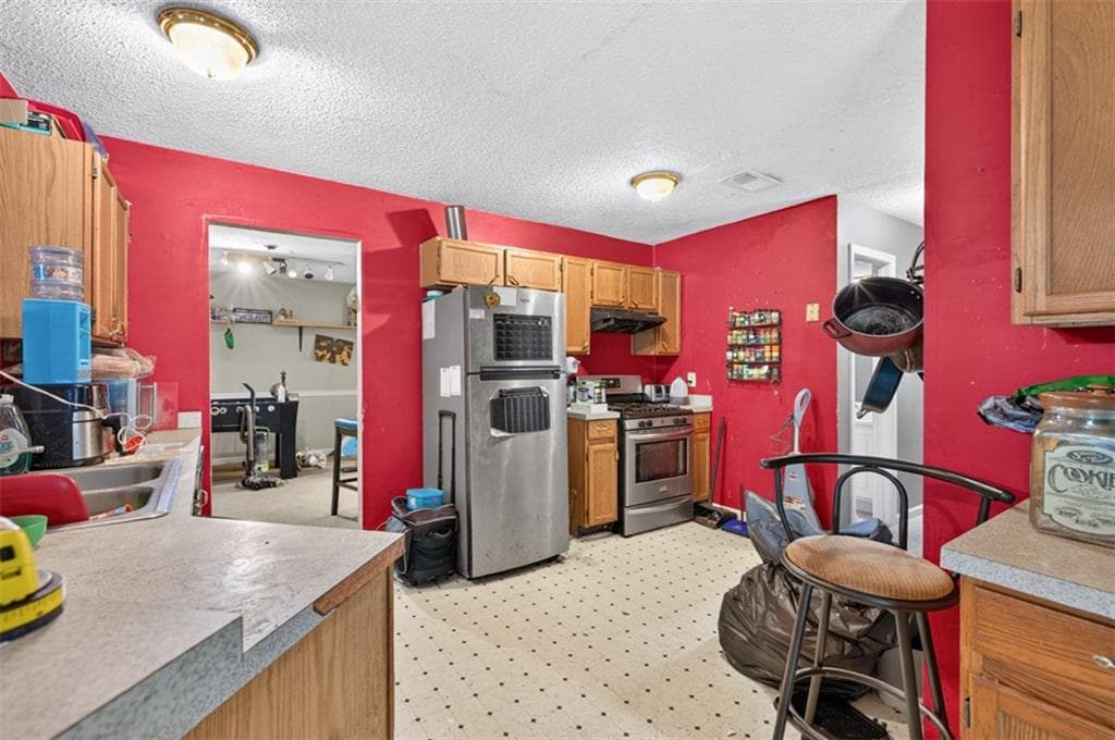 4 bedroom, 3 bathroom, 2,226 sq ft single family residence for sale at 2345 Rocky Waters Trail, Buford, GA 30519 — photo 6