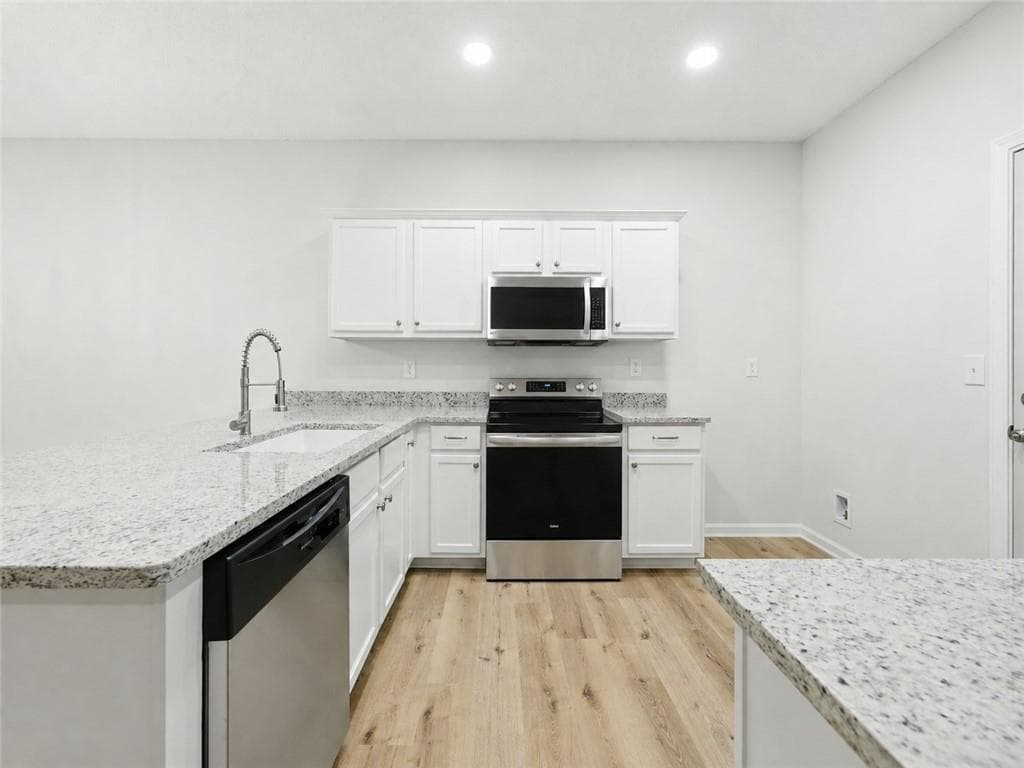 3 bedroom, 3 bathroom, 1,552 sq ft townhouse under contract at 174 Madeline Court, Mcdonough, GA 30253 — photo 10