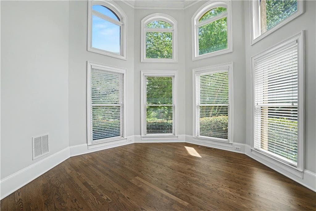 6 bedroom, 5 bathroom, 5,063 sq ft single family residence for sale at 1455 Lockridge Drive, Cumming, GA 30041 — photo 9