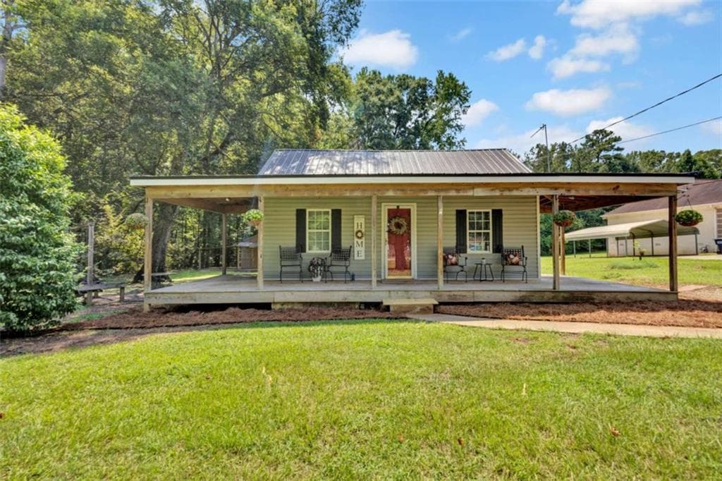 3 bedroom, 2 bathroom, 1,250 sq ft home for sale at 2089 Highway 81, Covington, GA