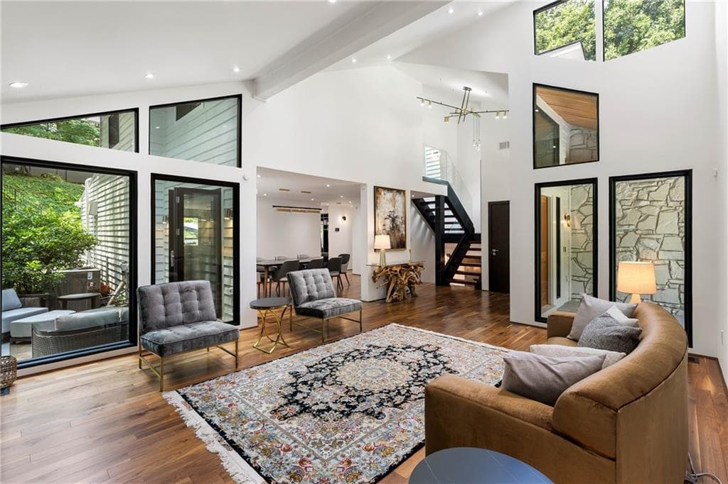 5 bedroom, 4 bathroom, 3,790 sq ft single family residence for sale at 4070 Whitewater Creek Road, Atlanta, GA 30327 — photo 3