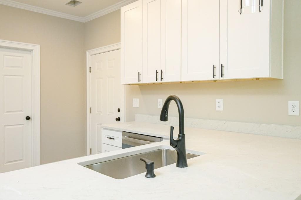 3 bedroom, 2 bathroom, 2,154 sq ft single family residence for sale at 5342 Monarch Drive, Gainesville, GA 30506 — photo 10