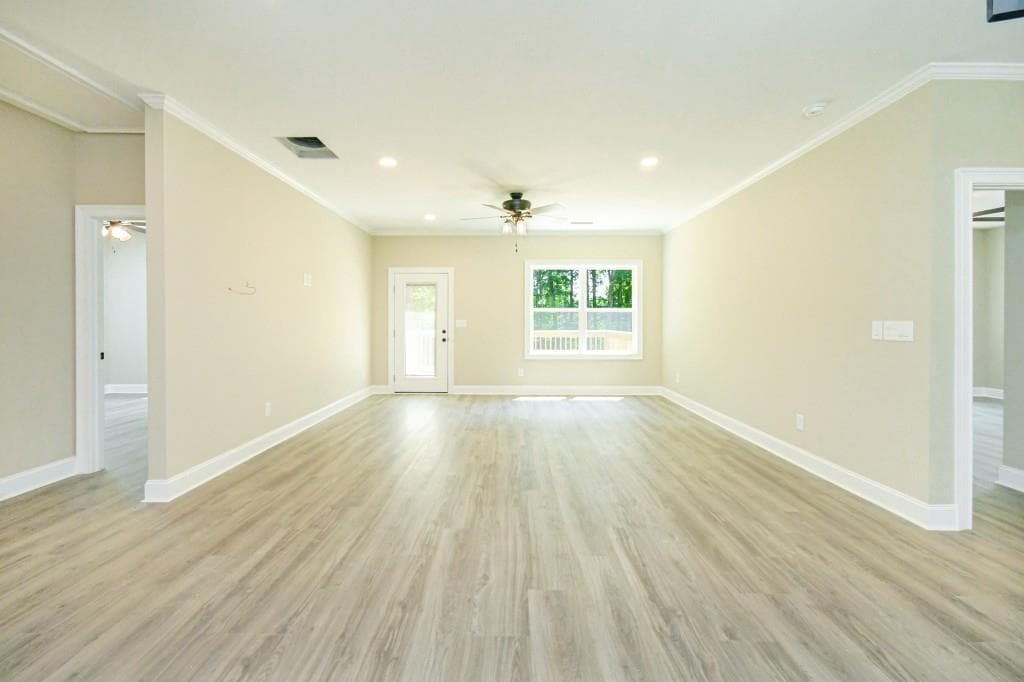 3 bedroom, 2 bathroom, 2,154 sq ft single family residence for sale at 5342 Monarch Drive, Gainesville, GA 30506 — photo 8