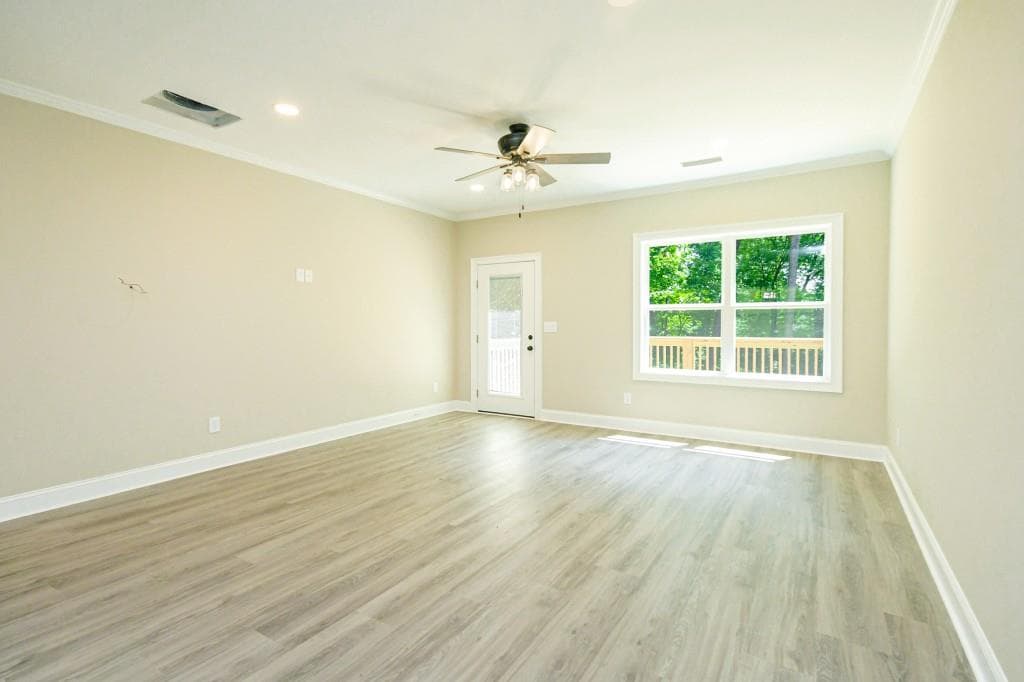 3 bedroom, 2 bathroom, 2,154 sq ft single family residence for sale at 5342 Monarch Drive, Gainesville, GA 30506 — photo 6