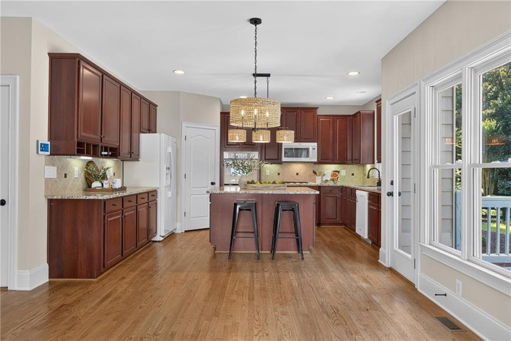 5 bedroom, 4 bathroom, 2,852 sq ft single family residence under contract at 4715 Westgate Drive, Cumming, GA 30040 — photo 8