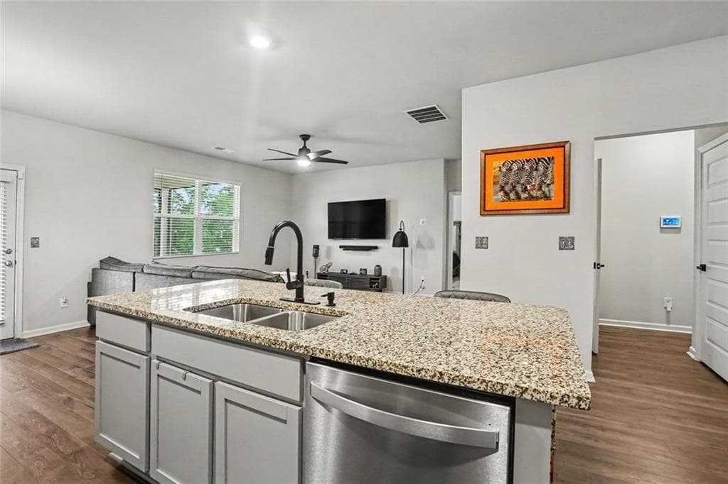5 bedroom, 4 bathroom, 2,739 sq ft single family residence for sale at 351 Pepin Court, Hoschton, GA 30548 — photo 5