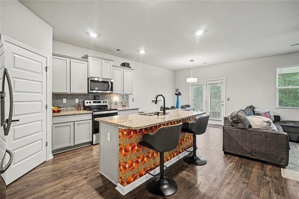 5 bedroom, 4 bathroom, 2,739 sq ft single family residence for sale at 351 Pepin Court, Hoschton, GA 30548 — photo 6