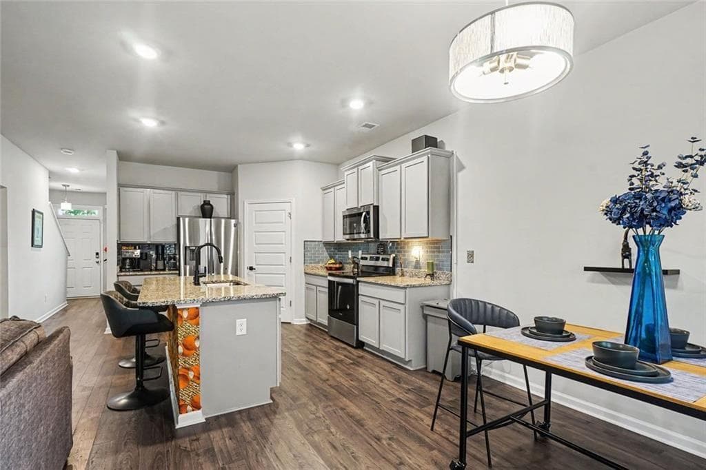 5 bedroom, 4 bathroom, 2,739 sq ft single family residence for sale at 351 Pepin Court, Hoschton, GA 30548 — photo 7