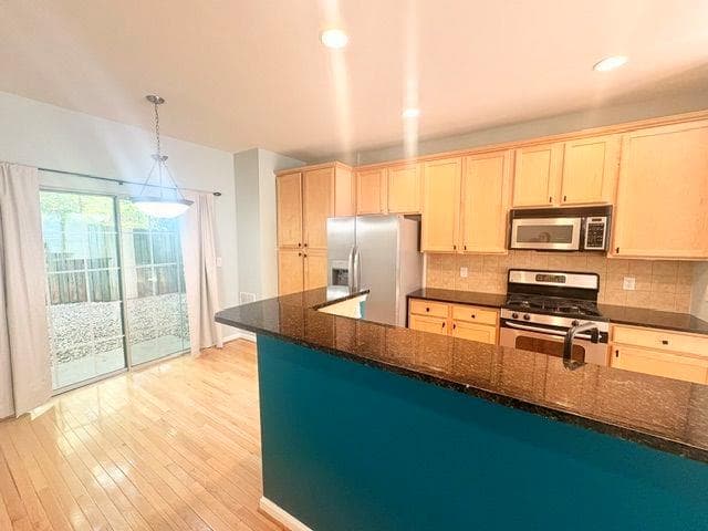 1 bedroom, 2 bathroom townhouse for rent at 1073 Park Row North, Atlanta, GA 30312 for $2,150 a month — photo 2
