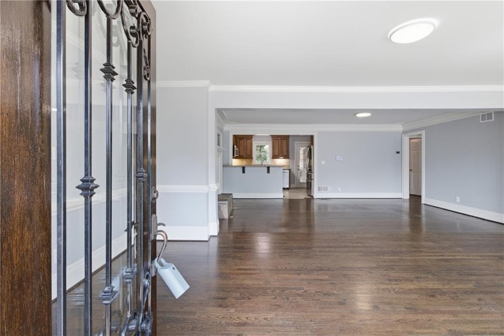 5 bedroom, 3 bathroom, 2,000 sq ft single family residence for sale at 2090 Panstone Court, Marietta, GA 30060 — photo 9