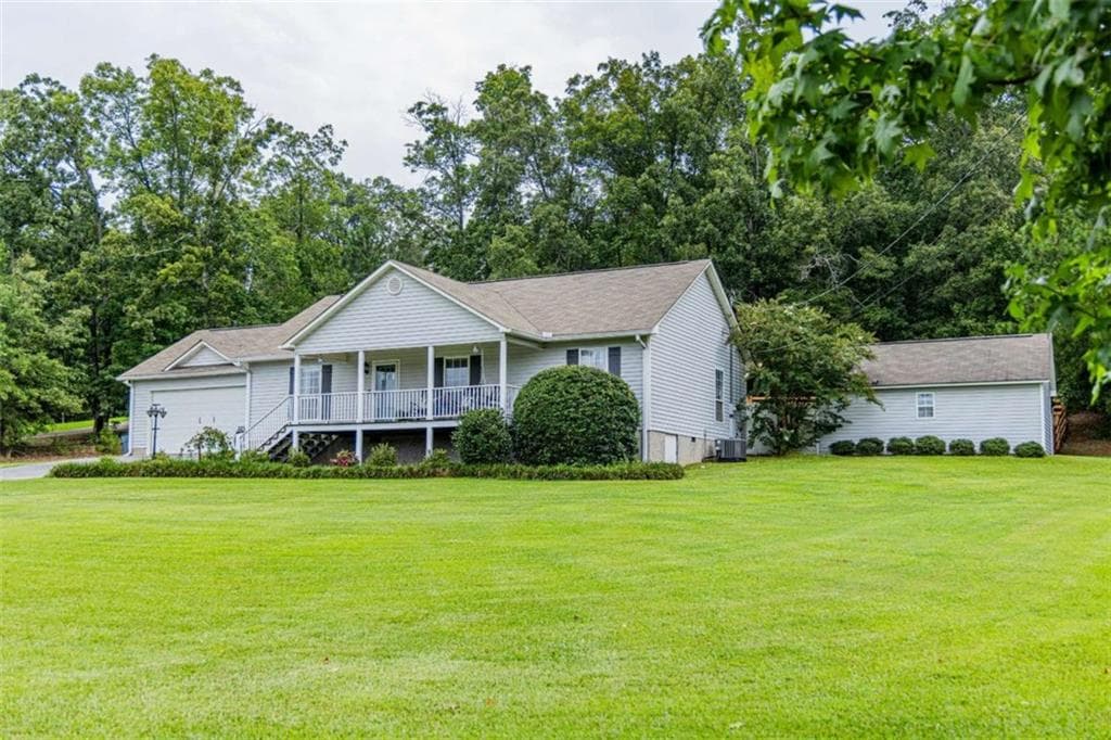 3 bedroom, 2 bathroom, 1,800 sq ft single family residence under contract at 608 Ward Mountain Road, Kingston, GA 30145 — photo 2