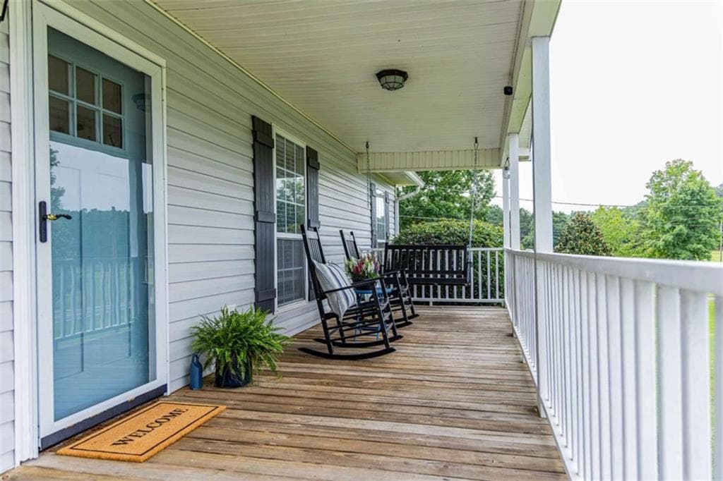 3 bedroom, 2 bathroom, 1,800 sq ft single family residence under contract at 608 Ward Mountain Road, Kingston, GA 30145 — photo 3