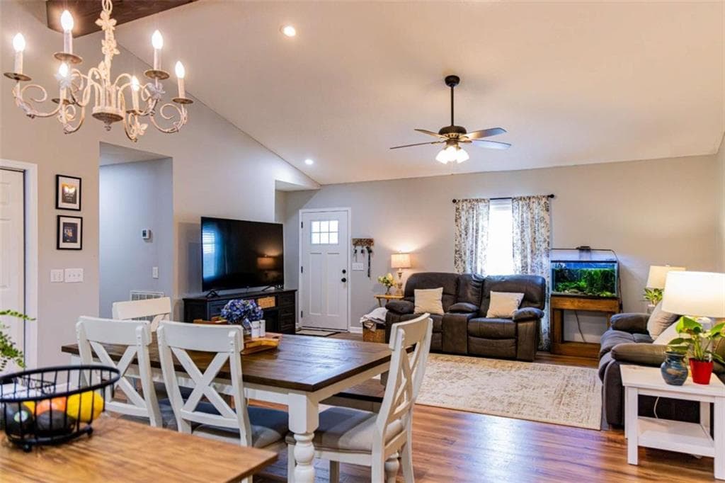 3 bedroom, 2 bathroom, 1,800 sq ft single family residence under contract at 608 Ward Mountain Road, Kingston, GA 30145 — photo 4