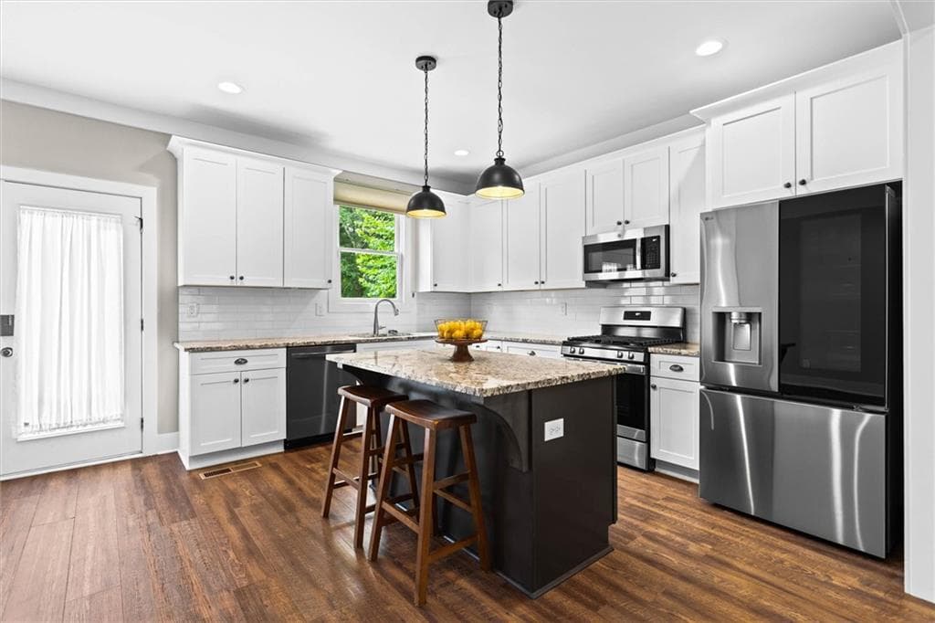 3 bedroom, 3 bathroom, 1,536 sq ft single family residence for sale at 408 Bell Street, Monroe, GA 30655 — photo 4