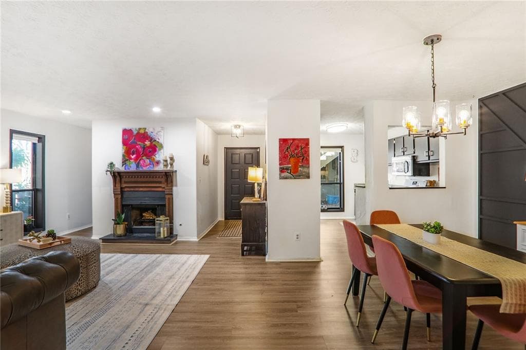 2 bedroom, 2 bathroom, 1,216 sq ft condominium for sale at 210 Woodcliff Drive, Atlanta, GA 30350 — photo 6