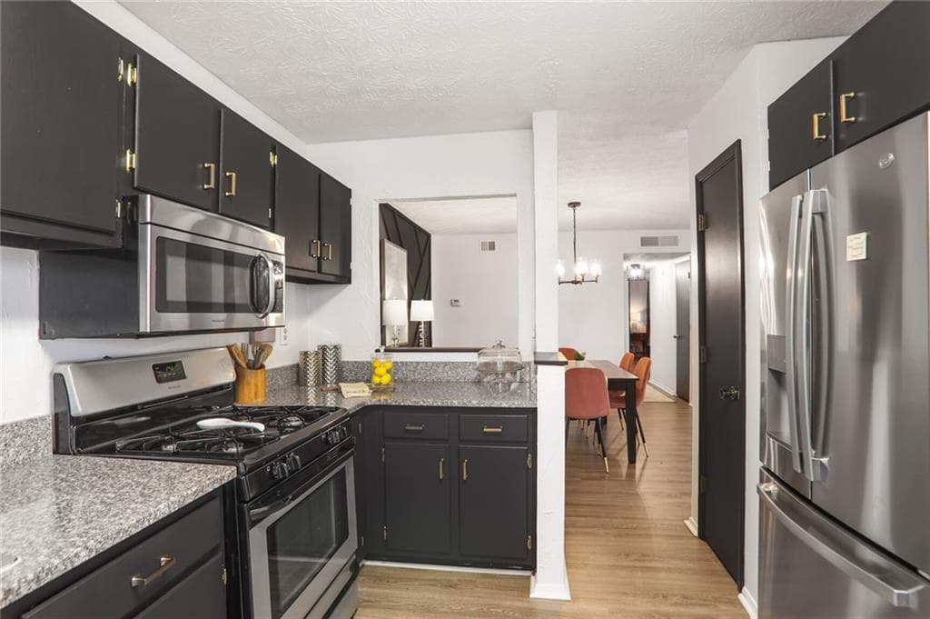 2 bedroom, 2 bathroom, 1,216 sq ft condominium for sale at 210 Woodcliff Drive, Atlanta, GA 30350 — photo 9