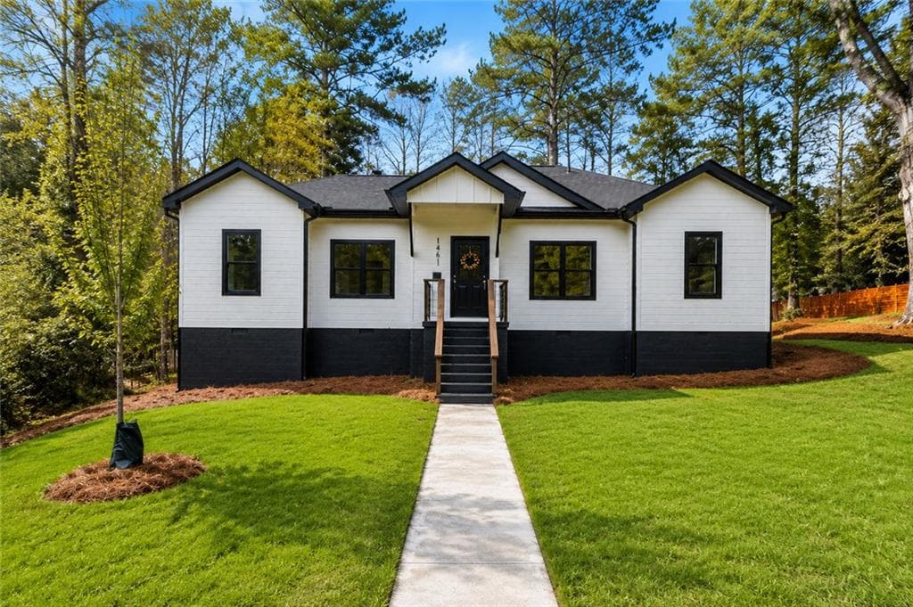 3 bedroom, 3 bathroom, 1,620 sq ft single family residence for sale at 1461 Westridge Road, Atlanta, GA 30311