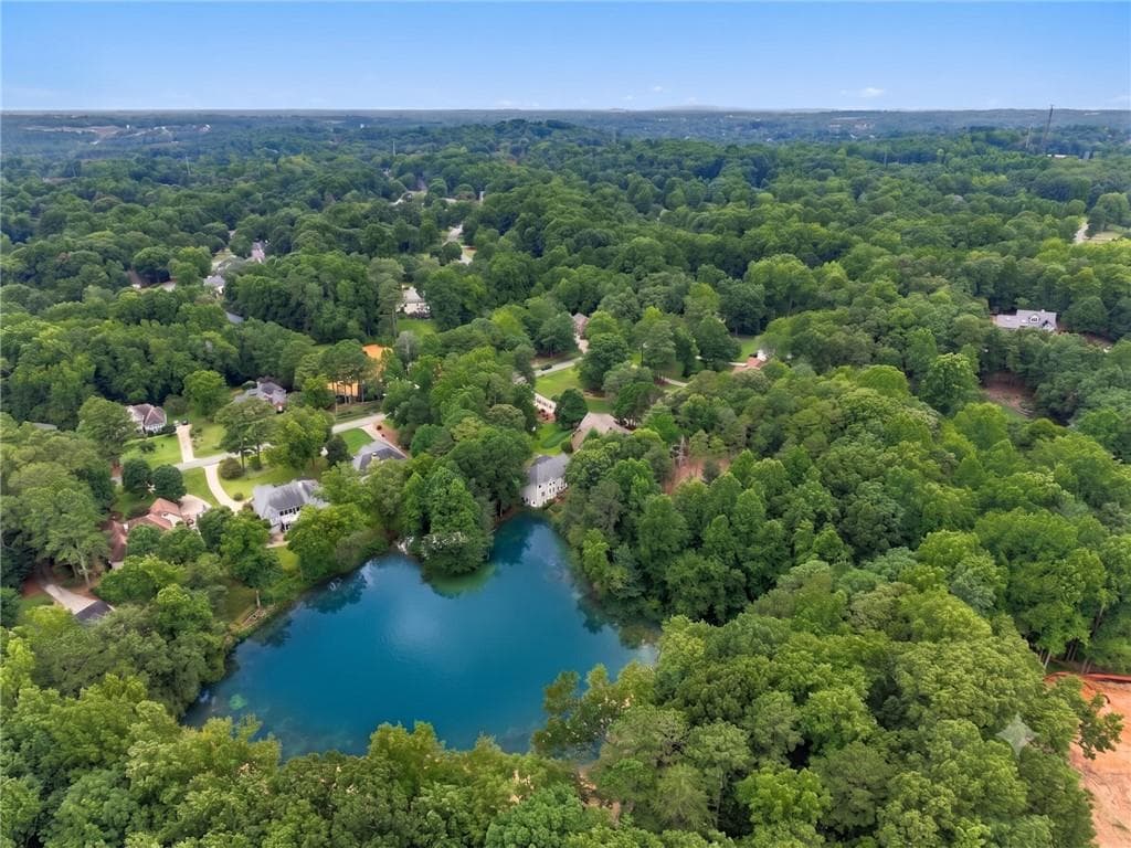 4 bedroom, 3 bathroom, 4,225 sq ft single family residence for sale at 2045 Southers Circle, Suwanee, GA 30024 — photo 4
