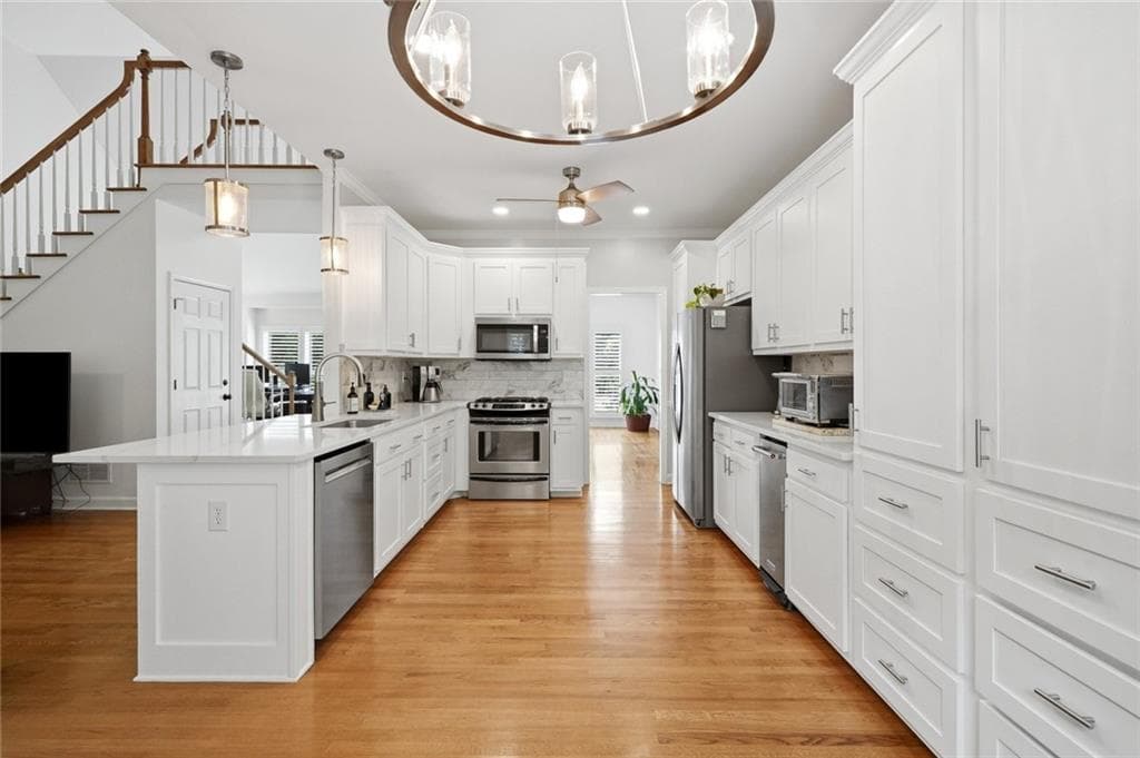 4 bedroom, 3 bathroom, 4,225 sq ft single family residence for sale at 2045 Southers Circle, Suwanee, GA 30024 — photo 10