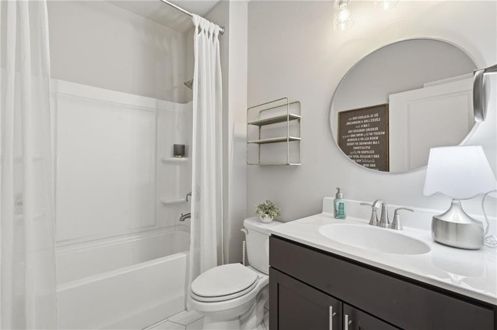 4 bedroom, 4 bathroom, 4,530 sq ft single family residence for sale at 2845 Admiral Bay Drive, Cumming, GA 30041 — photo 9