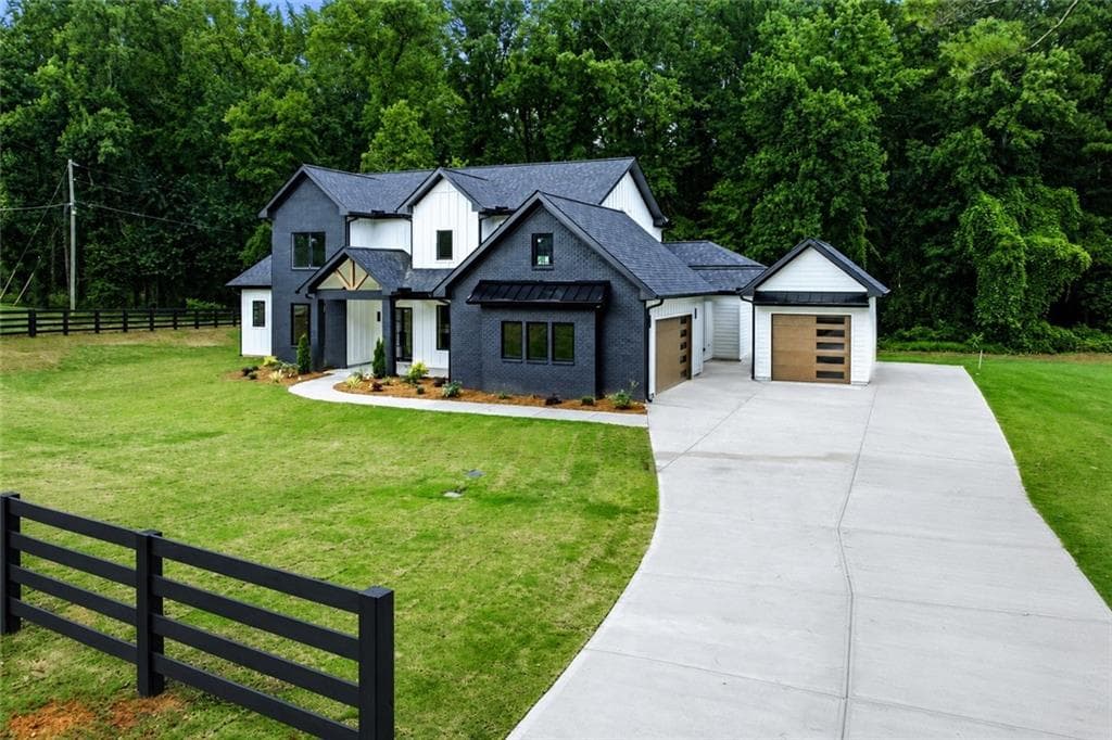 5 bedroom, 4 bathroom, 3,588 sq ft single family residence for sale at 2680 Dr Bramblett Road, Cumming, GA 30028 — photo 4