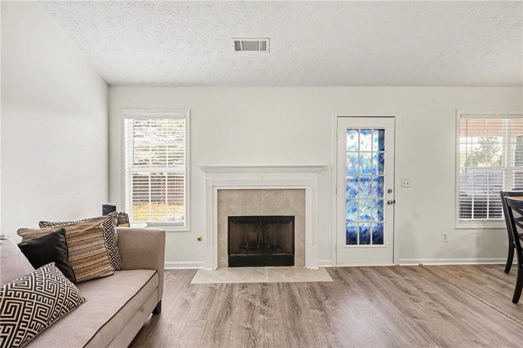 3 bedroom, 2 bathroom, 1,317 sq ft single family residence under contract at 2305 Sugarleaf Trail, Hampton, GA 30228 — photo 6