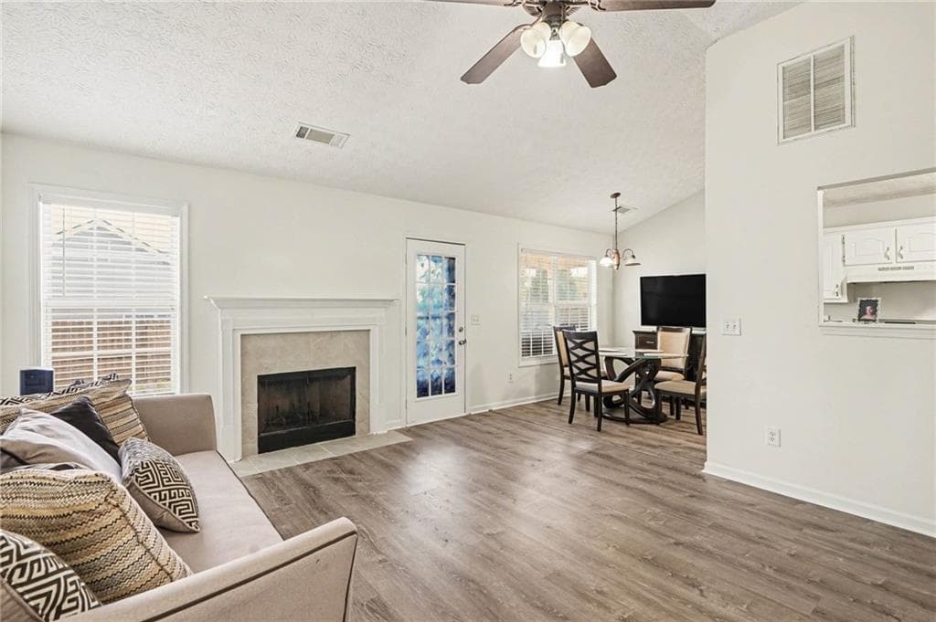 3 bedroom, 2 bathroom, 1,317 sq ft single family residence under contract at 2305 Sugarleaf Trail, Hampton, GA 30228 — photo 8