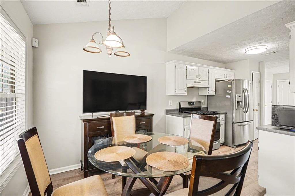 3 bedroom, 2 bathroom, 1,317 sq ft single family residence under contract at 2305 Sugarleaf Trail, Hampton, GA 30228 — photo 9