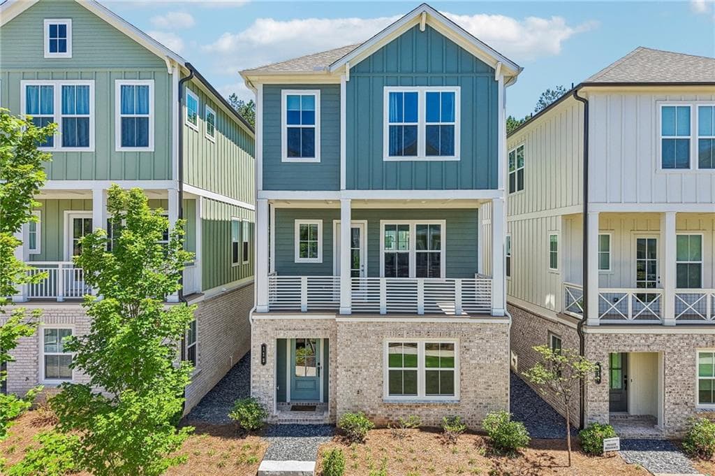 4 bedroom, 4 bathroom, 1,820 sq ft single family residence for sale at 119 Pinecone Parkway, Alpharetta, GA 30022