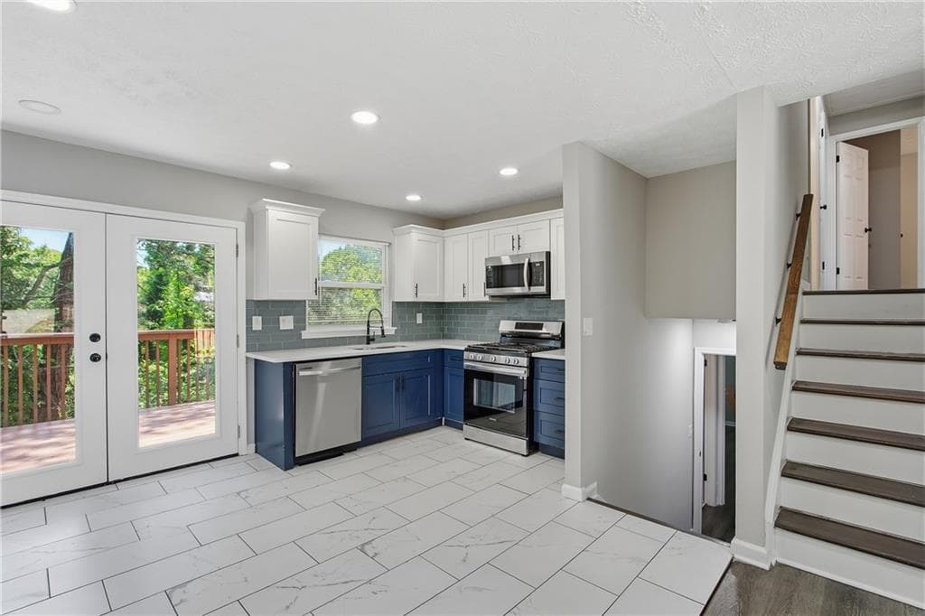 4 bedroom, 3 bathroom, 1,500 sq ft single family residence for sale at 5918 Sierra Drive, Norcross, GA 30071 — photo 2