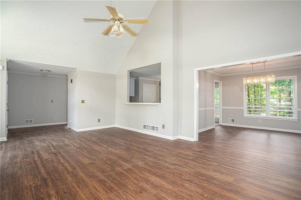4 bedroom, 2 bathroom, 2,066 sq ft single family residence for sale at 1404 Glenfield Drive, Lawrenceville, GA 30043 — photo 9