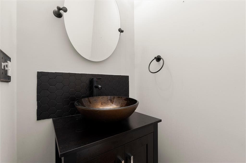 3 bedroom, 4 bathroom, 1,994 sq ft townhouse under contract at 10728 Ellicot Way, Alpharetta, GA 30022 — photo 7