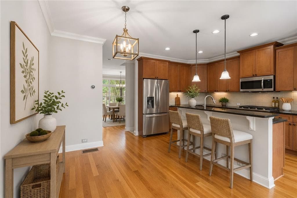 3 bedroom, 4 bathroom, 1,994 sq ft townhouse under contract at 10728 Ellicot Way, Alpharetta, GA 30022 — photo 9