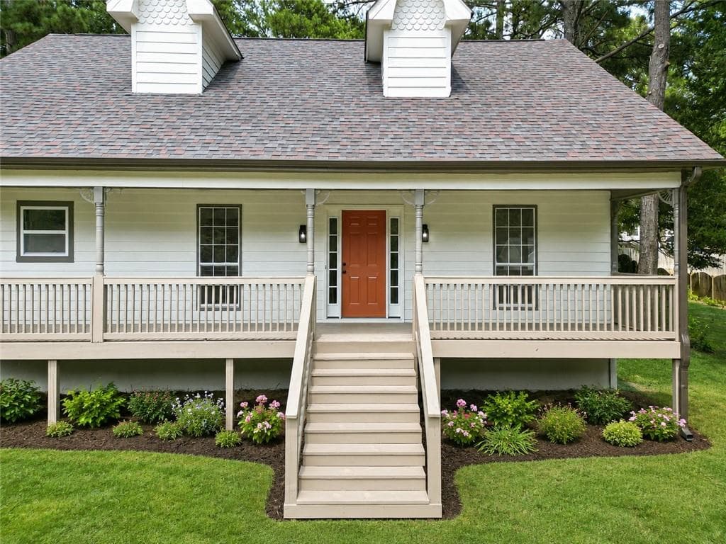 3 bedroom, 2 bathroom, 1,810 sq ft single family residence for sale at 2125 Brandon Acres Drive, Buford, GA 30519 — photo 3