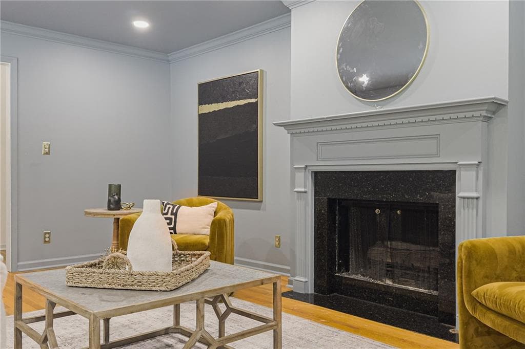 5 bedroom, 3 bathroom, 3,456 sq ft single family residence for sale at 3920 Peachtree Dunwoody Road, Atlanta, GA 30342 — photo 5