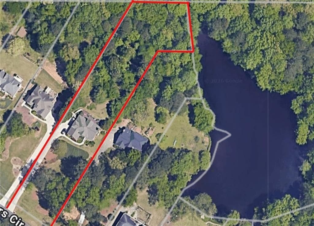 4 bedroom, 3 bathroom, 4,225 sq ft single family residence for sale at 2045 Southers Circle, Suwanee, GA 30024 — photo 5