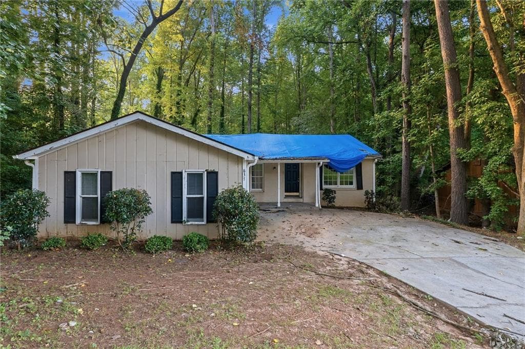 837 Hemingway Road, Stone Mountain, GA 30088 — most recent listing photo