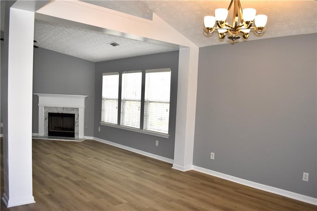 3 bedroom, 2 bathroom, 1,834 sq ft single family residence for sale at 260 Hulan Way, Lawrenceville, GA 30044 — photo 4